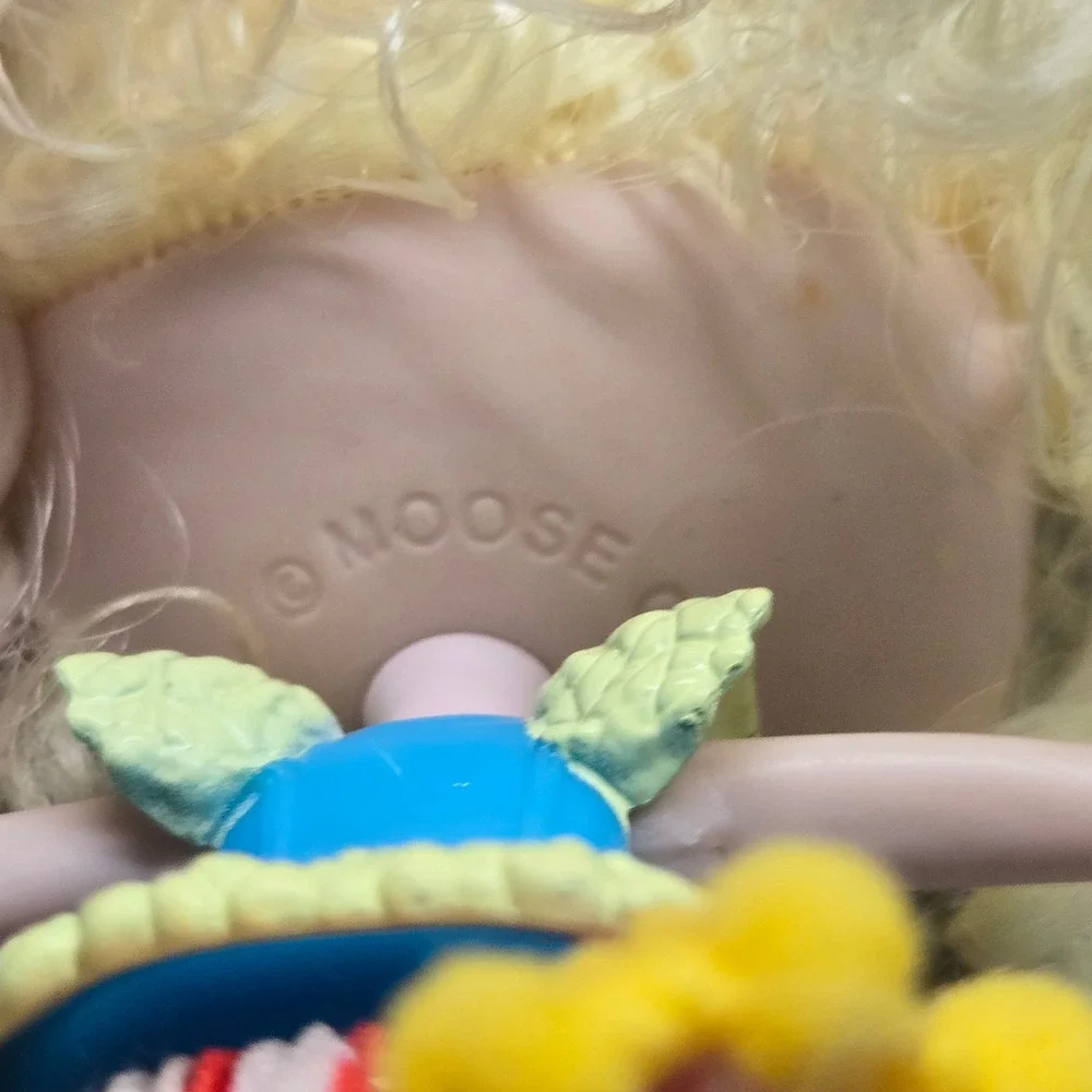 Shopkins Shoppies Popette Doll Blonde Curly Hair Moose Toys Yellow Blue Red 5.5
